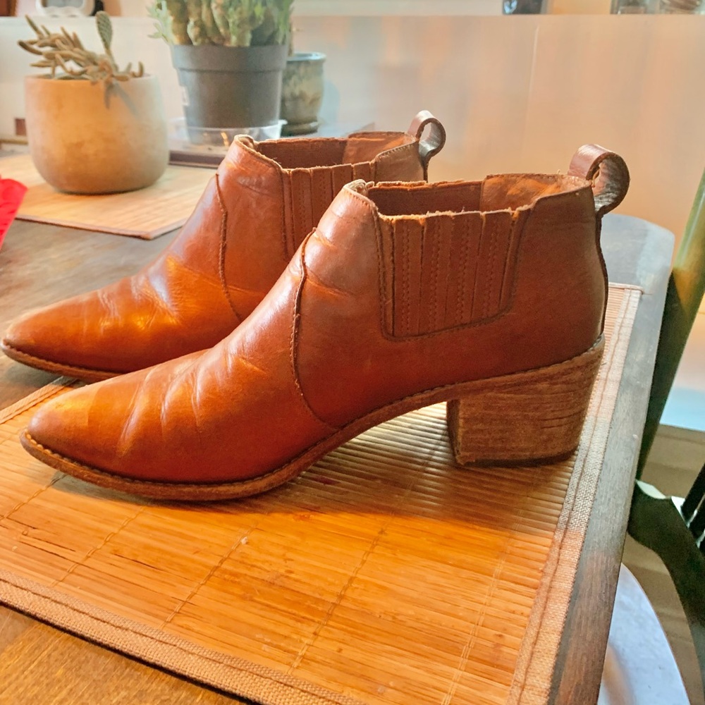 Madewell Chelsea Leather Booties - Picture 2 of 10